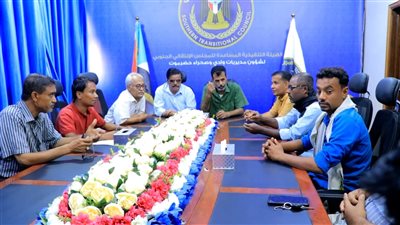 انتقالي وادي حضرموت يبحث مع نادي سمعون بالشحر سبل تعزيز التعاون المشترك