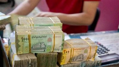 الإرهاب الحوثي والفشل الحكومي يرهقان الاقتصاد ويعمقان معاناة المواطنين 