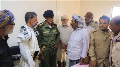 رئيس تنفيذية انتقالي شبوة يطلع على الأوضاع في عسيلان خلال زيارته التفقدية للمديرية