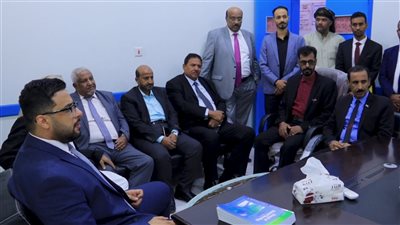 فريق التواصل السياسي بالانتقالي يزور المركز الوطني لعلاج الأورام بوادي حضرموت