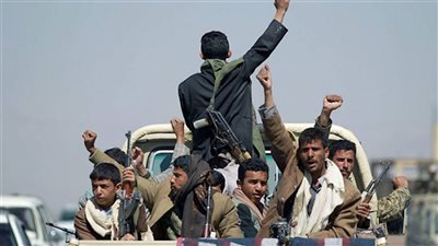 مليشيا الحوثي تجبر موظفي وزارة الزراعة الخضوع لدورات عسكرية وطائفية