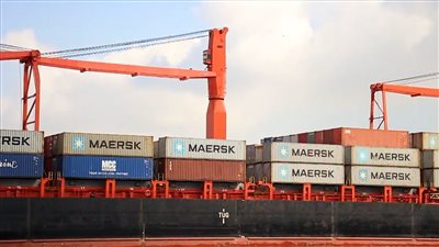 ميرسك ترفض استئناف رحلات سفنها عبر منطقة البحر الأحمر وخليج عدن