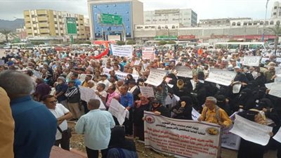 اتحاد نقابات عمال الجنوب يرفض الحلول المؤقتة للأوضاع ويلوّح بالتصعيد  