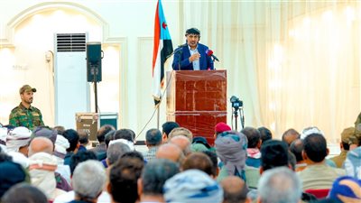 عاجل| في لقاء موسع بمحافظة أبين.. الرئيس الزُبيدي: أبين خاصرة الجنوب وقلبه النابض وستبقى رمزًا للصمود والتحدي في وجه الإرهاب 