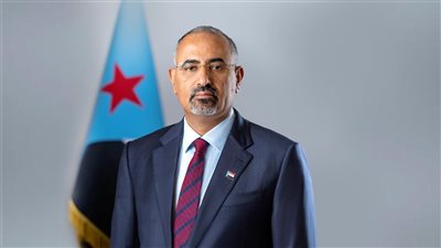 الرئيس الزُبيدي يصدر عددا من القرارات بشأن التعيينات والترقيات في القوات المسلحة الجنوبية