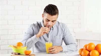 هل تناول البرتقال في صورة عصير يقلل من قيمته الغذائية؟