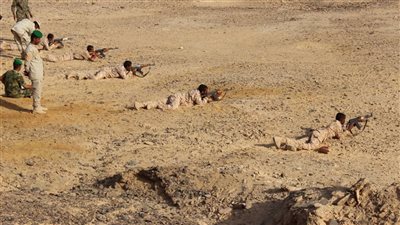 اللواء الرابع مشاة بشبوة يختتم دورة تدريبية لتعزيز الجاهزية القتالية