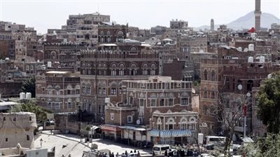 مليشيا الحوثي تحوّل منارات مساجد صنعاء إلى منصات تجارية لبث الإنترنت
