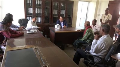 أمين محلي أبين: نسبة الانضباط الوظيفي في المرافق الحكومية تبلغ 85% بعد إجازة العيد