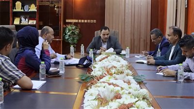 السقطري يؤكد التعاون مع مشروع الأشغال لتحسين البنية الزراعية والسمكية