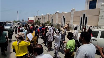 تقرير..  لجان البرلمان اليمني.. عندما يصحو النائم للبحث عن الشعب والشرعية