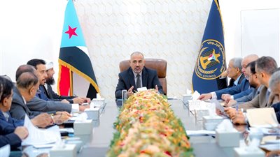 القيادة التنفيذية العُليا تناقش إجراءات ضبط الأسعار وتفعيل الرقابة على الأسواق