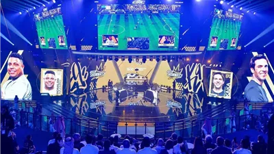 كاكا يسقط رونالدو في مونديال الرياضات الإلكترونية