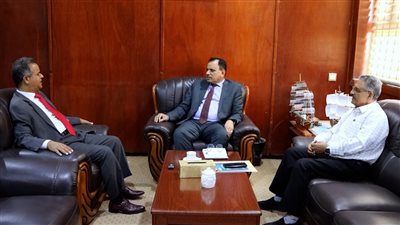 وزير الزراعة يبحث مع السفير الليبي تعزيز التعاون الزراعي والسمكي