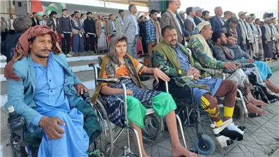 جرحى حوثيون يشتبكون مع قيادي بعد اتهامه بالفساد والتمييز العنصري 