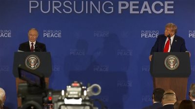 الكرملين يصف قمة ألاسكا بين بوتين وترامب بالإيجابية