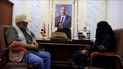 السقاف يلتقي إدارة مؤسسة أمل ويدعم المهرجان الخيري العاشر للأيتام في العاصمة عدن