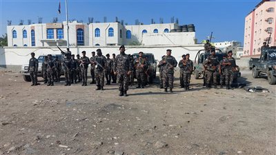 بتوجيهات المحرّمي.. إنهاء تمرد حراسة مبنى الجوازات بخور مكسر واستعادته لسلطة الدولة