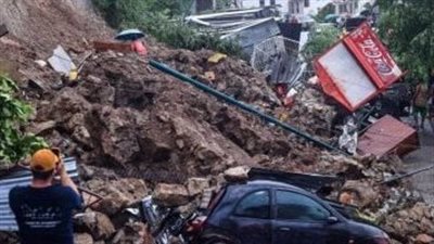 مصرع 3 أشخاص وإصابة 10 آخرين جراء إعصار 