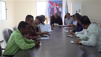 انتقالي لحج يناقش مستجدات الأوضاع السياسية والخدمية بالمحافظة