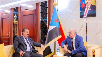 الكثيري يطّلع على أوضاع مطار عدن الدولي ومشاريعه التطويرية