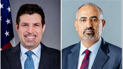 الرئيس الزُبيدي يبحث مع السفير الأمريكي سُبل دعم مسار الإصلاحات والتعافي الاقتصادي