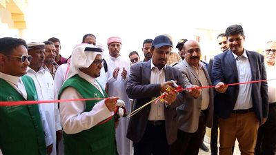 محافظ حضرموت يدشن مشاريع تعليمية نموذجية جديدة بالمكلا لتحسين جودة التعليم