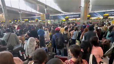 الشرطة البريطانية: القبض على منفذ هجوم إلكتروني عطل عدة مطارات أوروبية