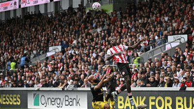 مانشستر يونايتد يسقط بثلاثية على أرض برينتفورد