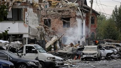 استمر 12 ساعة وطال مطارات ومنشآت عسكرية.. روسيا تشن أكبر هجوم على أوكرانيا