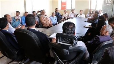 فريق الرقابة الرئاسي يناقش مع قيادة الضالع سبل تحسين الخدمات وتعزيز العملية التعليمية