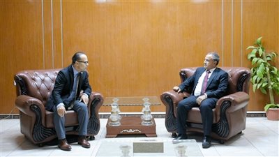 رئيس جامعة عدن يبحث مع المفوضية السامية للاجئين تعزيز التعاون الإنساني والتعليمي