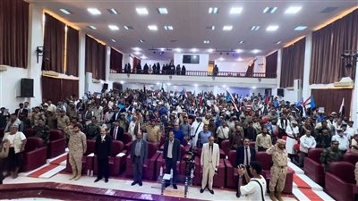 حفل خطابي وفني في شبوة بمناسبة ذكرى ثورة أكتوبر والذكرى الأولى لاستشهاد العقيد السليماني 