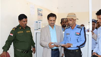 فريق التوجيه والرقابة الرئاسي يتفقد المرافق الأمنية والإدارية في سقطرى 