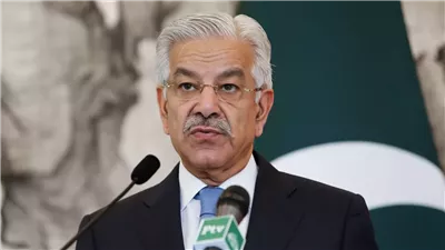 وزير دفاع باكستان يعلن التوصل لاتفاق وقف إطلاق نار مع أفغانستان