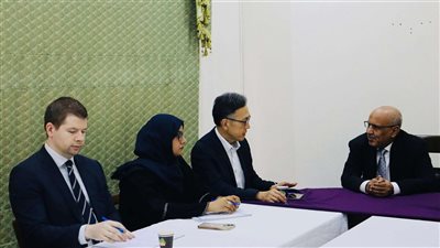 الكثيري يبحث مع وفد المبعوث الأممي مستجدات العملية السياسية وجهود إحلال السلام في بلادنا