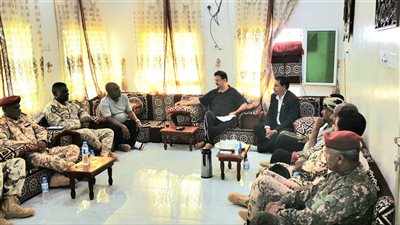 فريق التوجيه الرئاسي يطلع على أوضاع وجاهزية الوحدات العسكرية في سقطرى