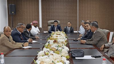 اجتماع بالبنك المركزي يؤكد الالتزام بآليات تمويل الاستيراد والانضباط المالي للقطاع التجاري