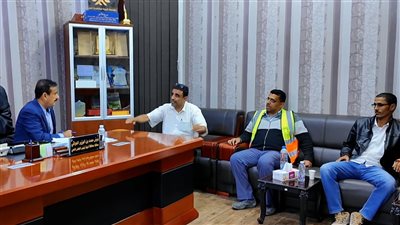 محافظ شبوة يعلن قرب تنفيذ حزمة مشاريع للطاقة المستدامة بدعم إماراتي