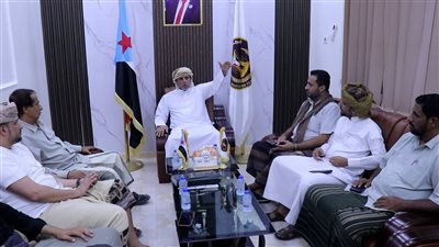 باكريت يطّلع على التحضيرات النهائية لفعالية الذكرى الـ58 لعيد الاستقلال بالمهرة