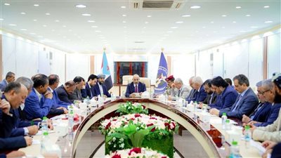 الرئيس الزُبيدي يرأس اجتماعا مهما للقيادة التنفيذية العليا للمجلس الانتقالي الجنوبي