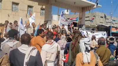 بيحان تشهد مسيرة جماهيرية احتفالًا بانتصارات القوات الجنوبية في عارين وحضرموت