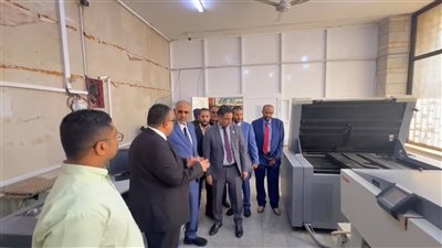 الرئيس الزُبيدي يتفقد سير العمل بوزارة الإعلام والثقافة والسياحة