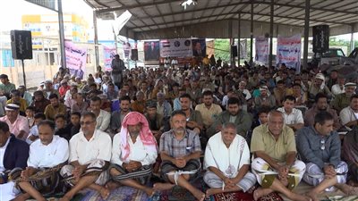 ساحة الاعتصام في زنجبار أبين تشهد صلاة جمعة حاشدة وتؤكد التمسك باستقلال دولة الجنوب