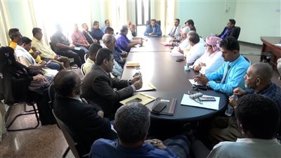 تنفيذي أبين يناقش مستجدات الأوضاع العسكرية والأمنية بالمحافظة