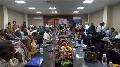 السلطة المحلية بمحافظة لحج تعلن دعمها الكامل لقرارات الرئيس عيدروس الزبيدي واستعادة دولة الجنوب