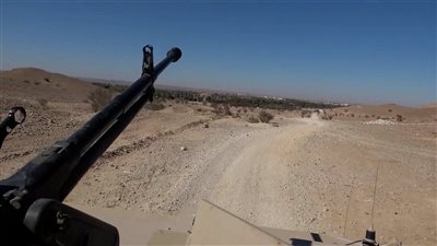 النخبة الحضرمية تخوض اشتباكات عنيفة وتطوق القاعدة والمتمردين في منطقة عيص خرد