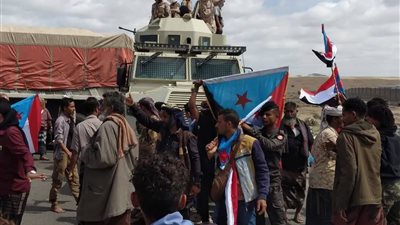 حشود ردفان والضالع ويافع تجبر القوات المدعومة سعودياً على فتح الطريق أمام الزحف الجماهيري صوب عدن