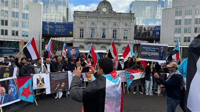 أبناء الجنوب في بلجيكا ينظمون وقفة احتجاجية أمام البرلمان الأوروبي في بروكسل للمطالبة بدعم شعب الجنوب باستعادة دولته 