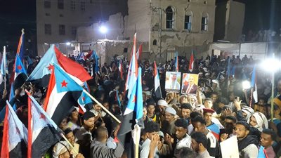 أبناء وادي حضرموت ينتفضون رفضاً للوصاية السعودية ويجددون التفويض للانتقالي والرئيس الزُبيدي